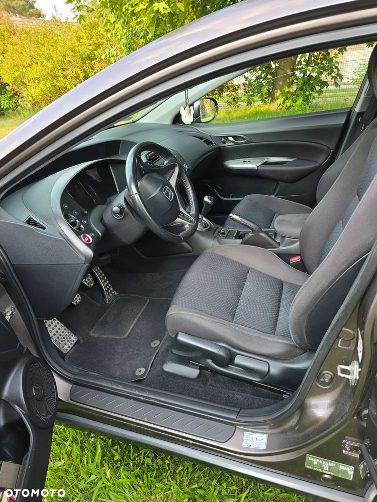 Honda Civic 1.8 Comfort - 9