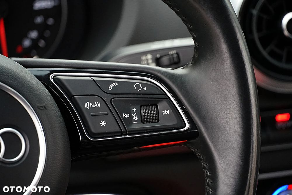 Audi A3 Sportback 2.0 TDI (clean diesel) S tronic S line Sportpaket - 30