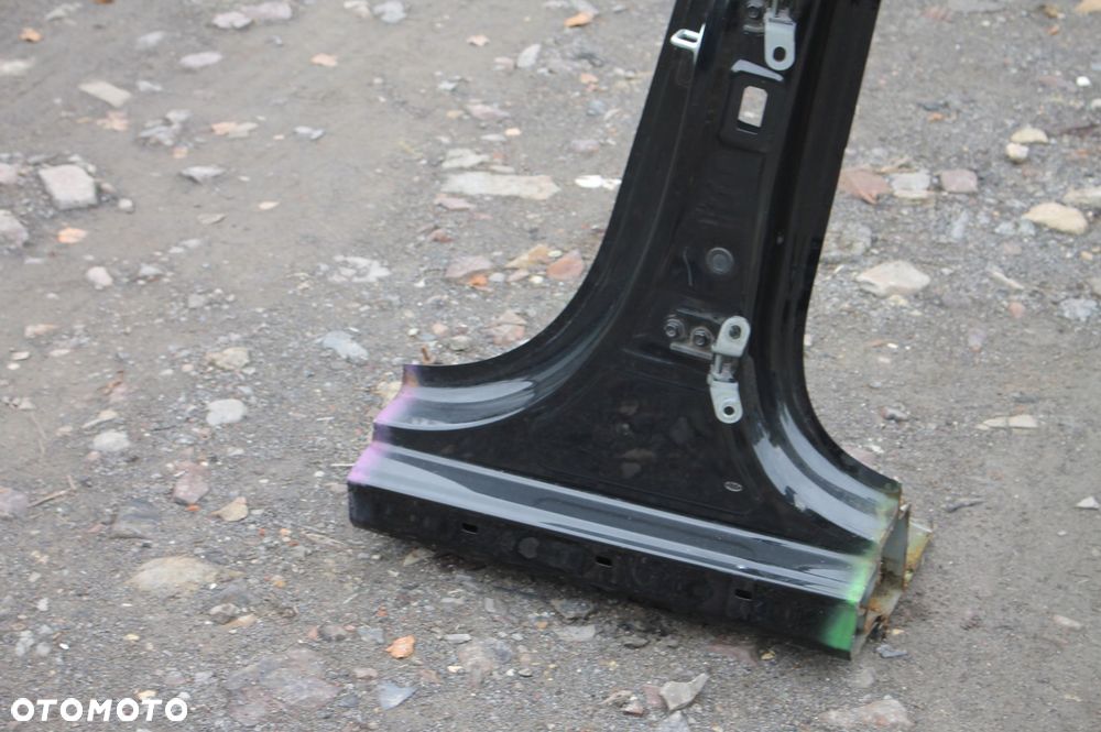 słupek lewy środkowy + zawiasy drzwi kia ceed iii hb 18- - 2