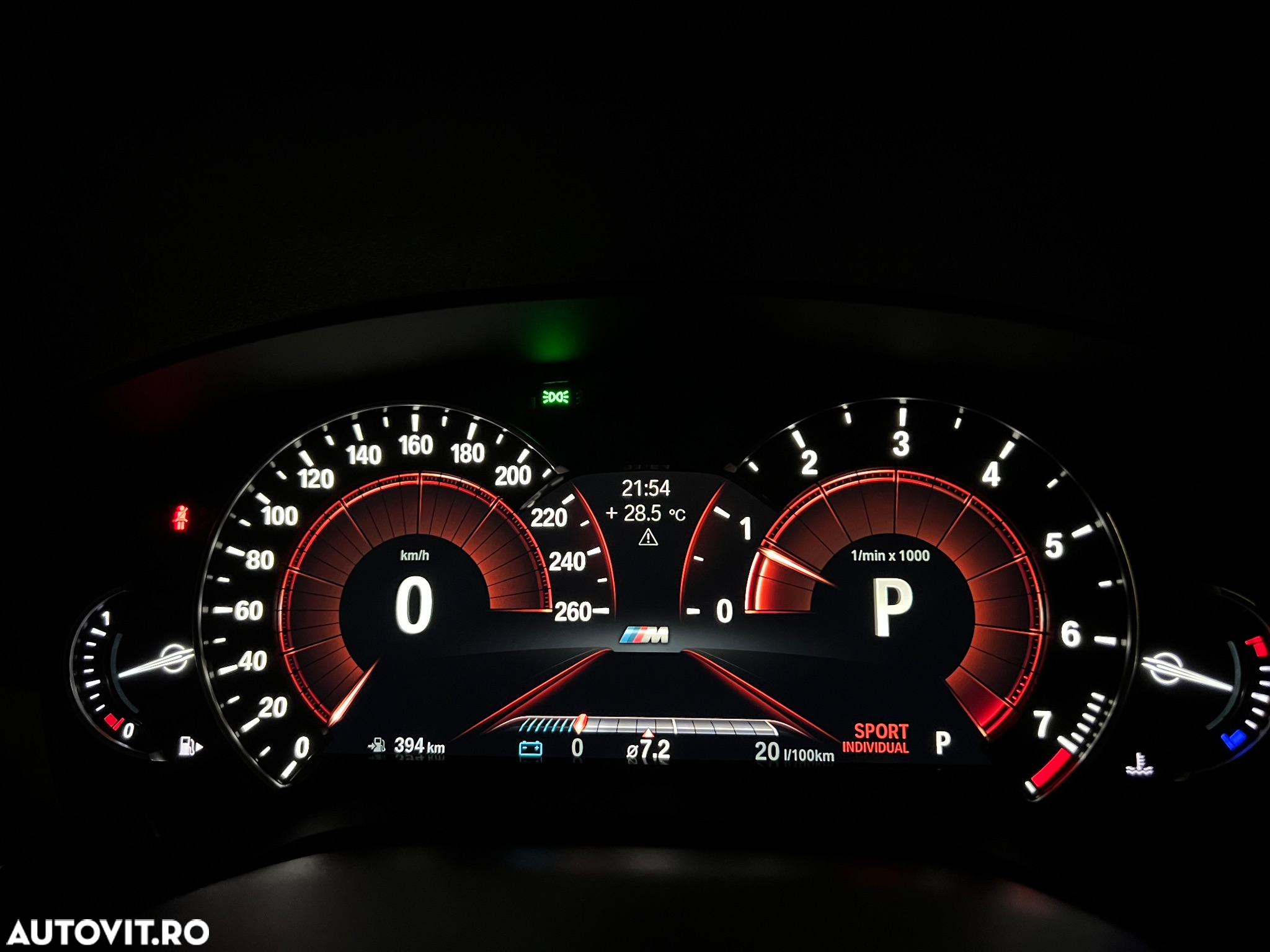 BMW Seria 5 530i xDrive AT - 32
