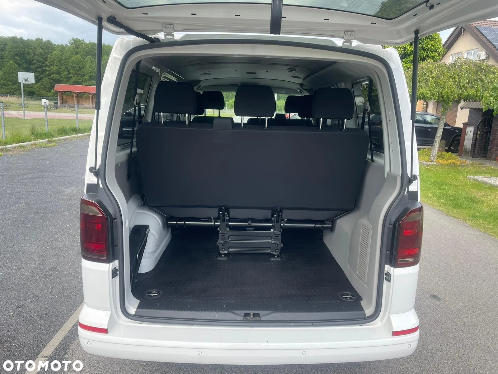 Volkswagen Transporter - 8