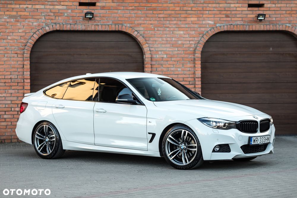 BMW 3GT 330i xDrive M Sport - 3