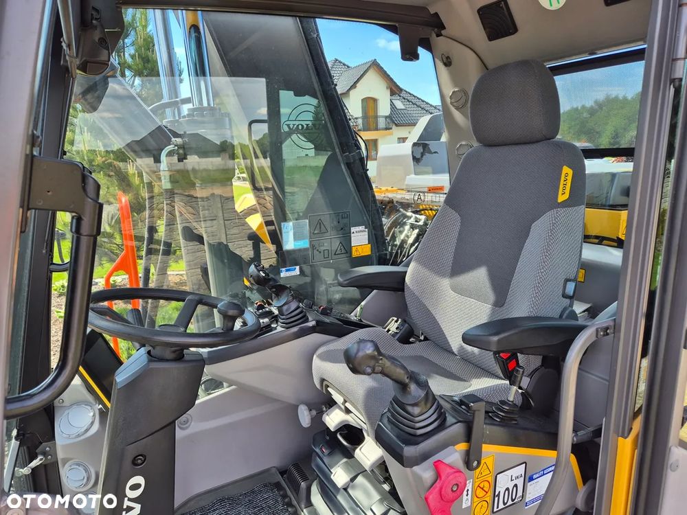 Volvo EWR150E,ROTOTILT,ŁAPY,NOWE OPONY. - 13