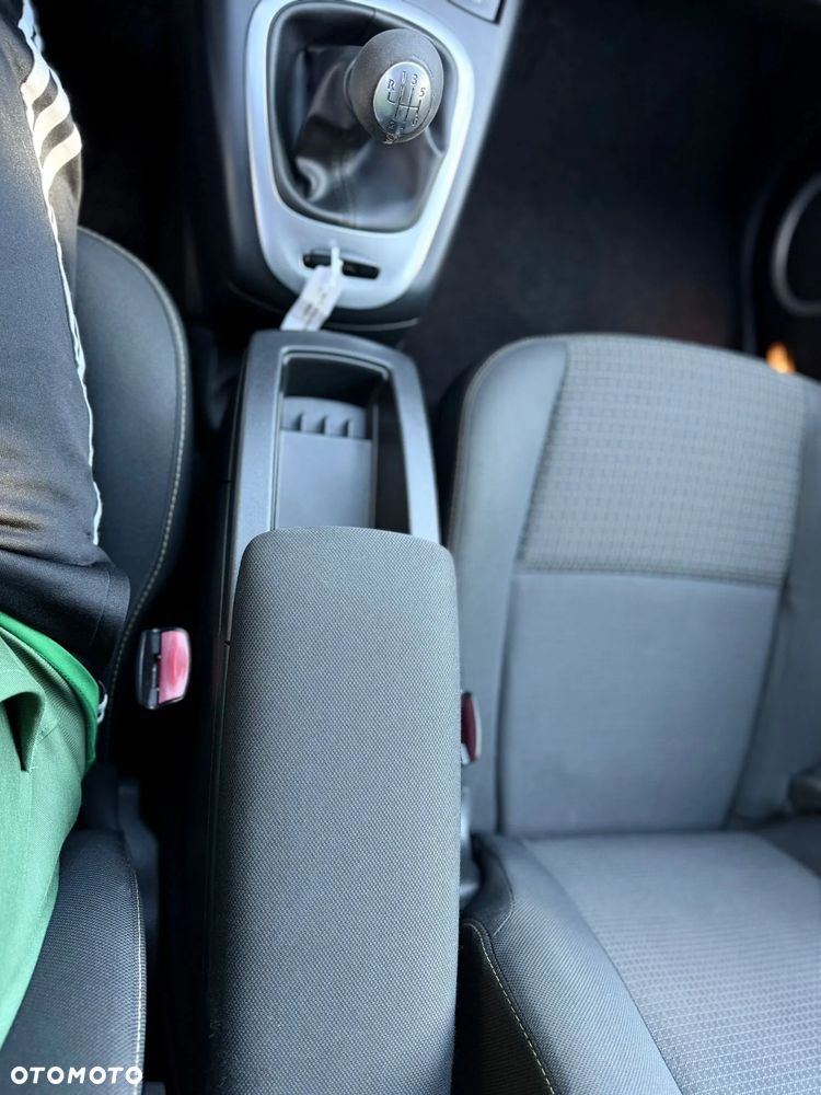 Renault Scenic 1.6 16V Expression - 38