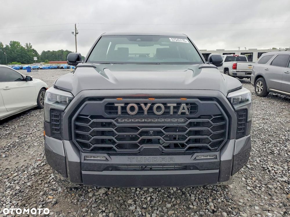 Toyota Tundra - 6
