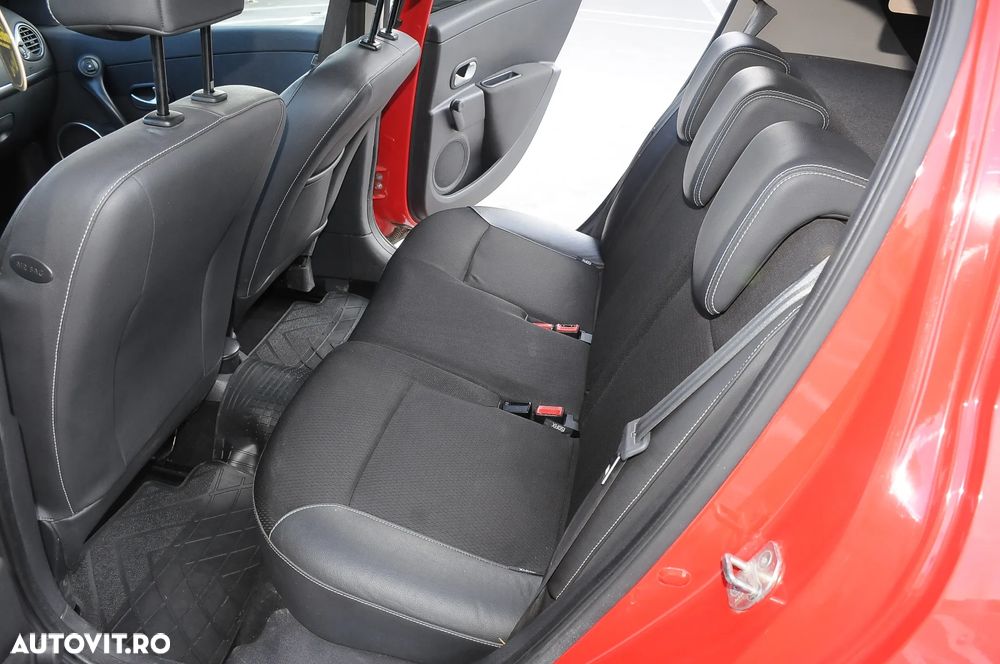 Renault Clio III 1.4 Dynamique - 17