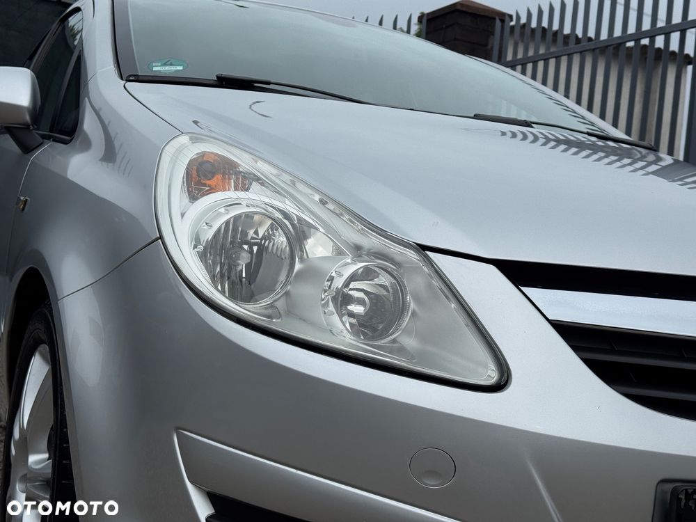 Opel Corsa 1.2 16V Comfort - 8