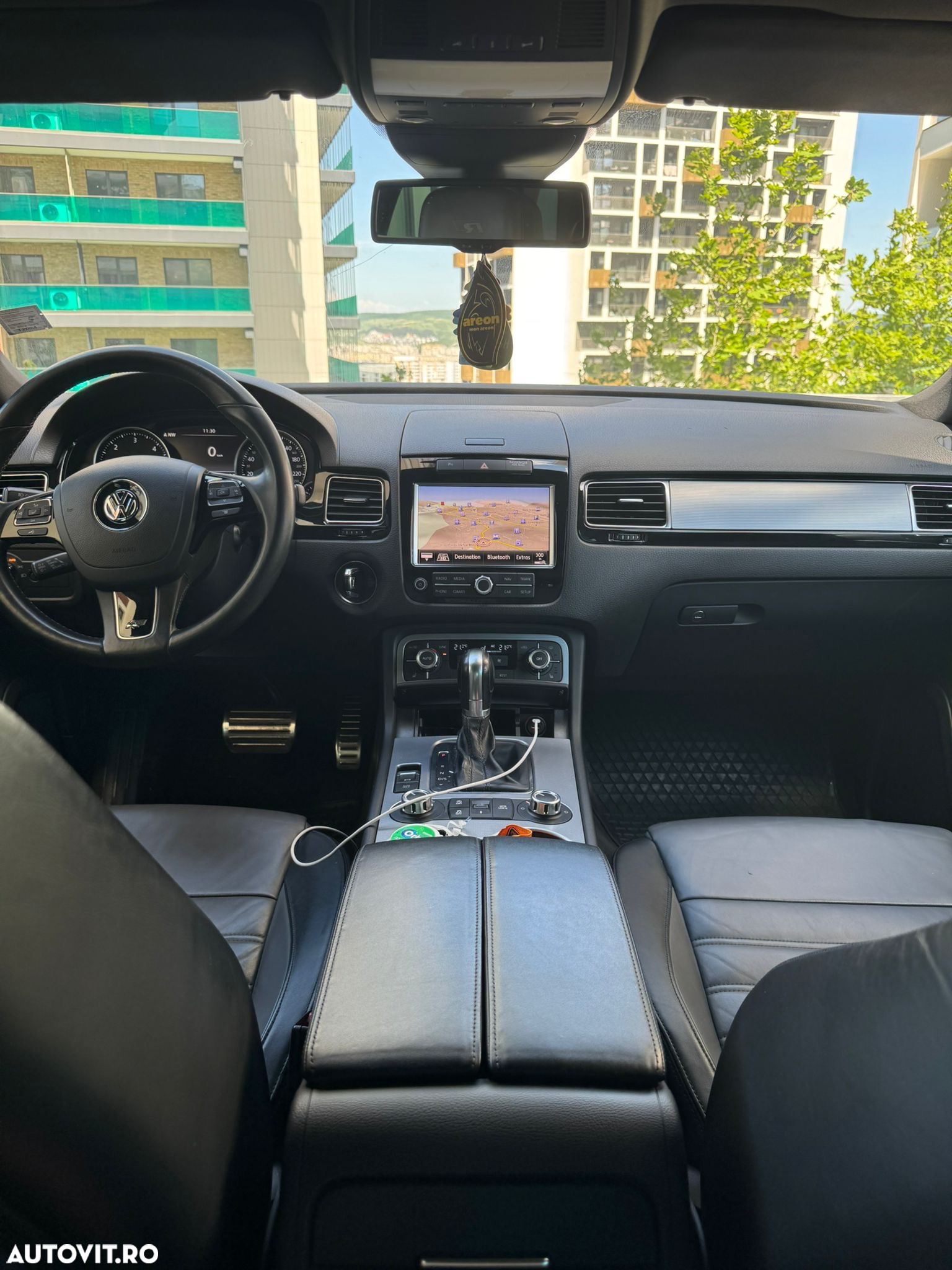 Volkswagen Touareg - 4