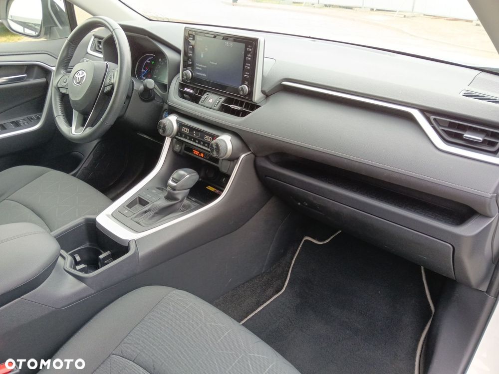 Toyota RAV4 - 9