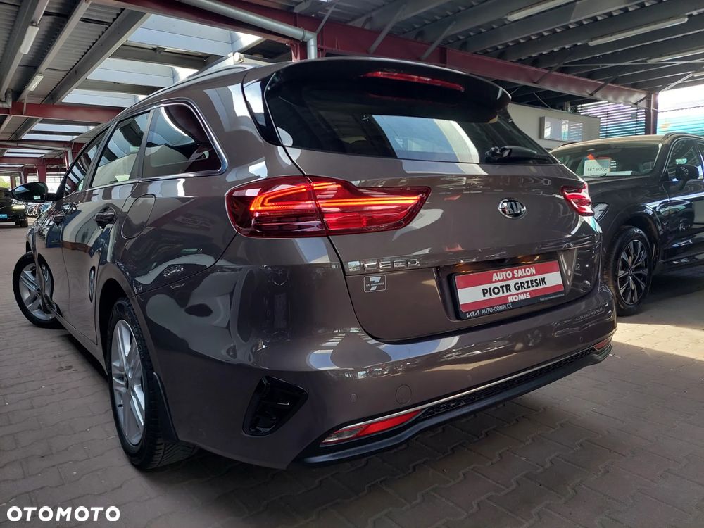 Kia Ceed 1.5 T-GDI M - 33