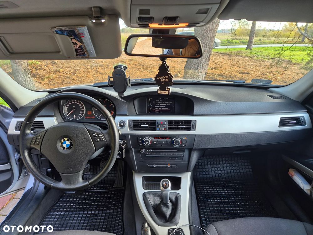 BMW Seria 3 320d - 10