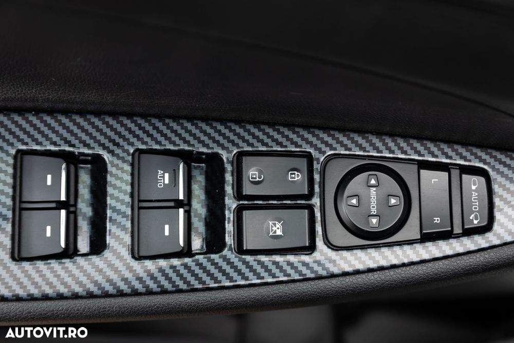 Hyundai Tucson 2.0 CRDI 4WD Premium - 24