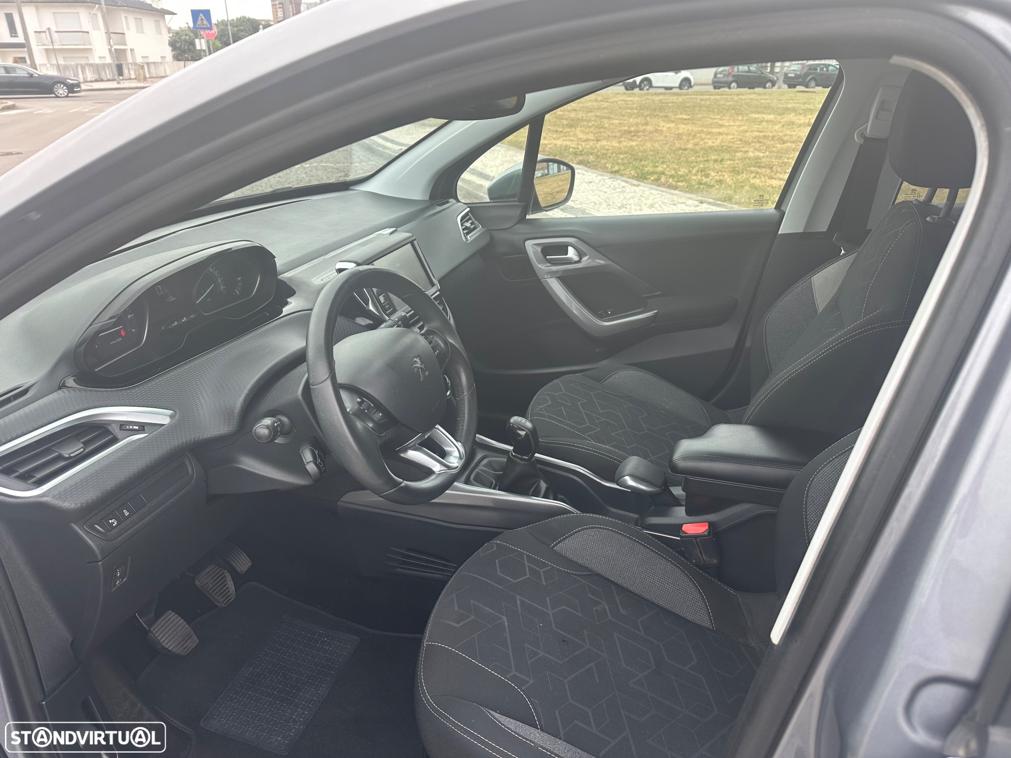 Peugeot 2008 1.2 PureTech Active - 7