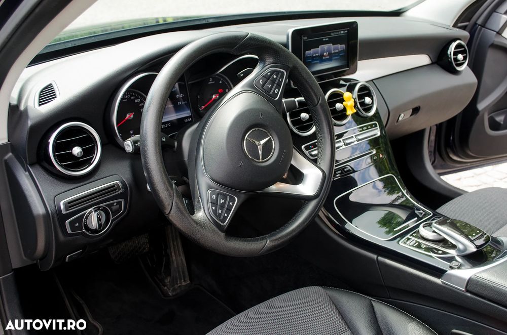 Mercedes-Benz C - 13