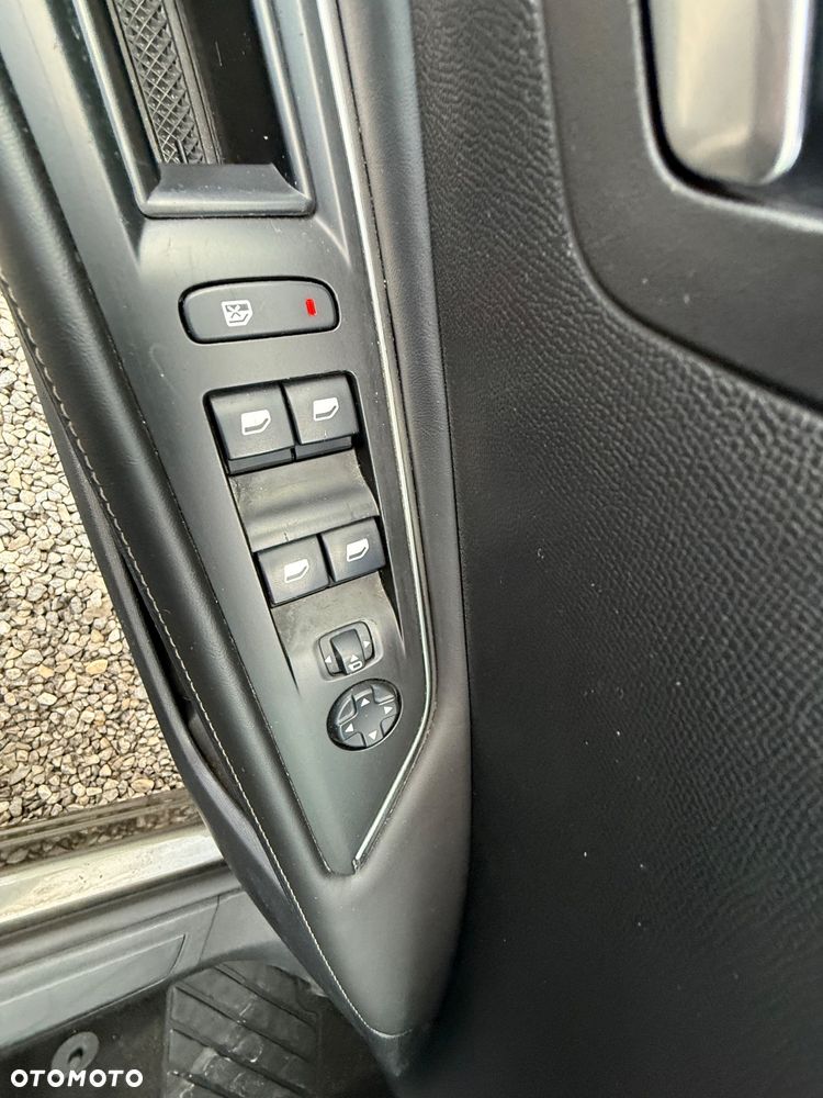 Peugeot 3008 1.5 BlueHDi Allure S&S EAT8 - 17