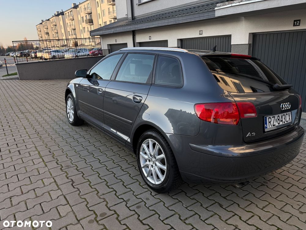 Audi A3 Sportback - 11