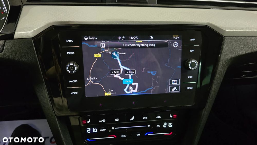 Volkswagen Passat - 32