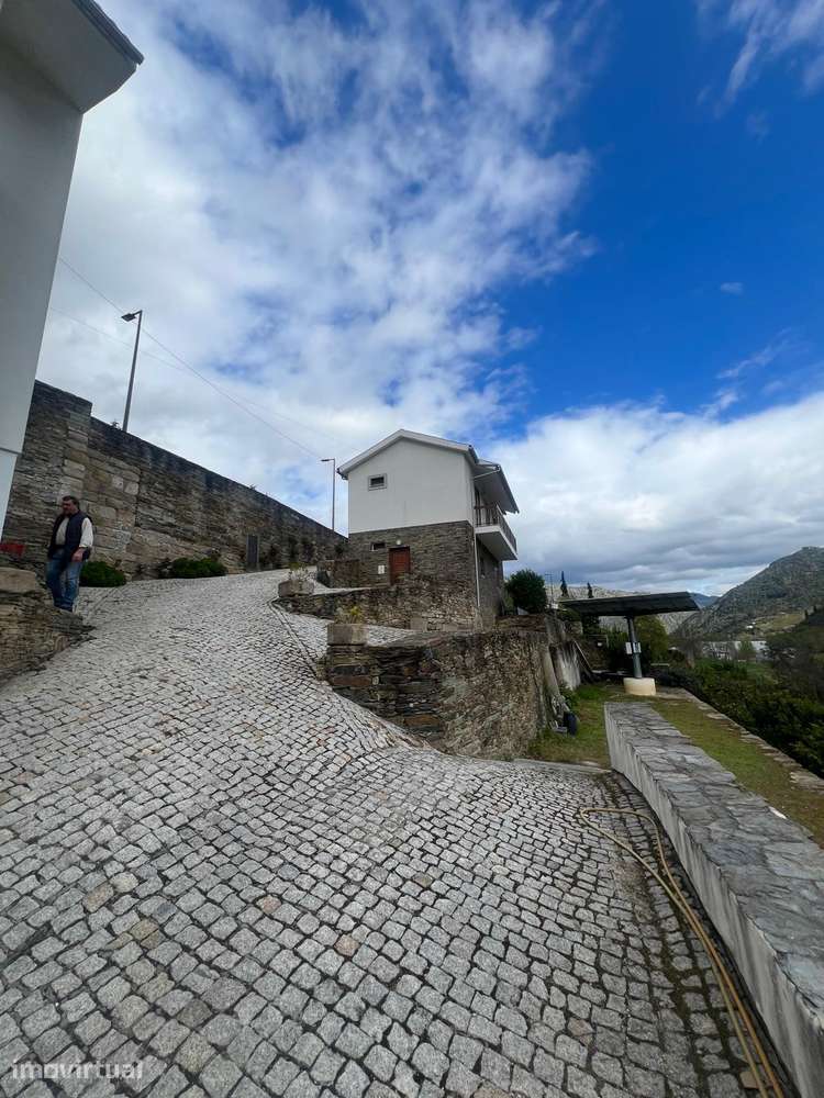 Hotel pronto e equipado em Carrazeda de Ansiães - Região do Rio Douro - Grande imagem: 5/50