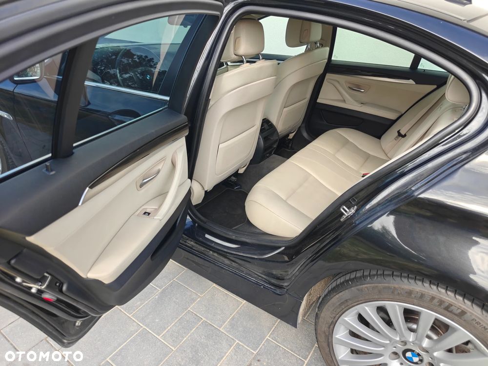 BMW Seria 5 520d xDrive Luxury Line - 13