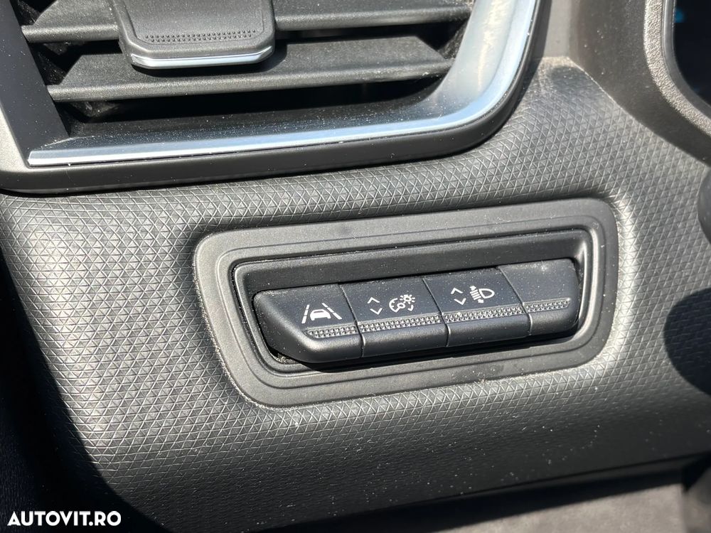 Renault Clio E-TECH 140 BUSINESS EDITION - 32