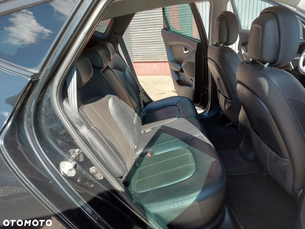 Hyundai ix35 2.0 CRDi 4WD Automatik Premium - 22