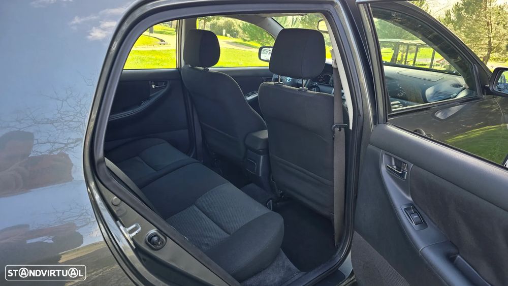 Toyota Corolla 1.4 D-4D Sol - 30