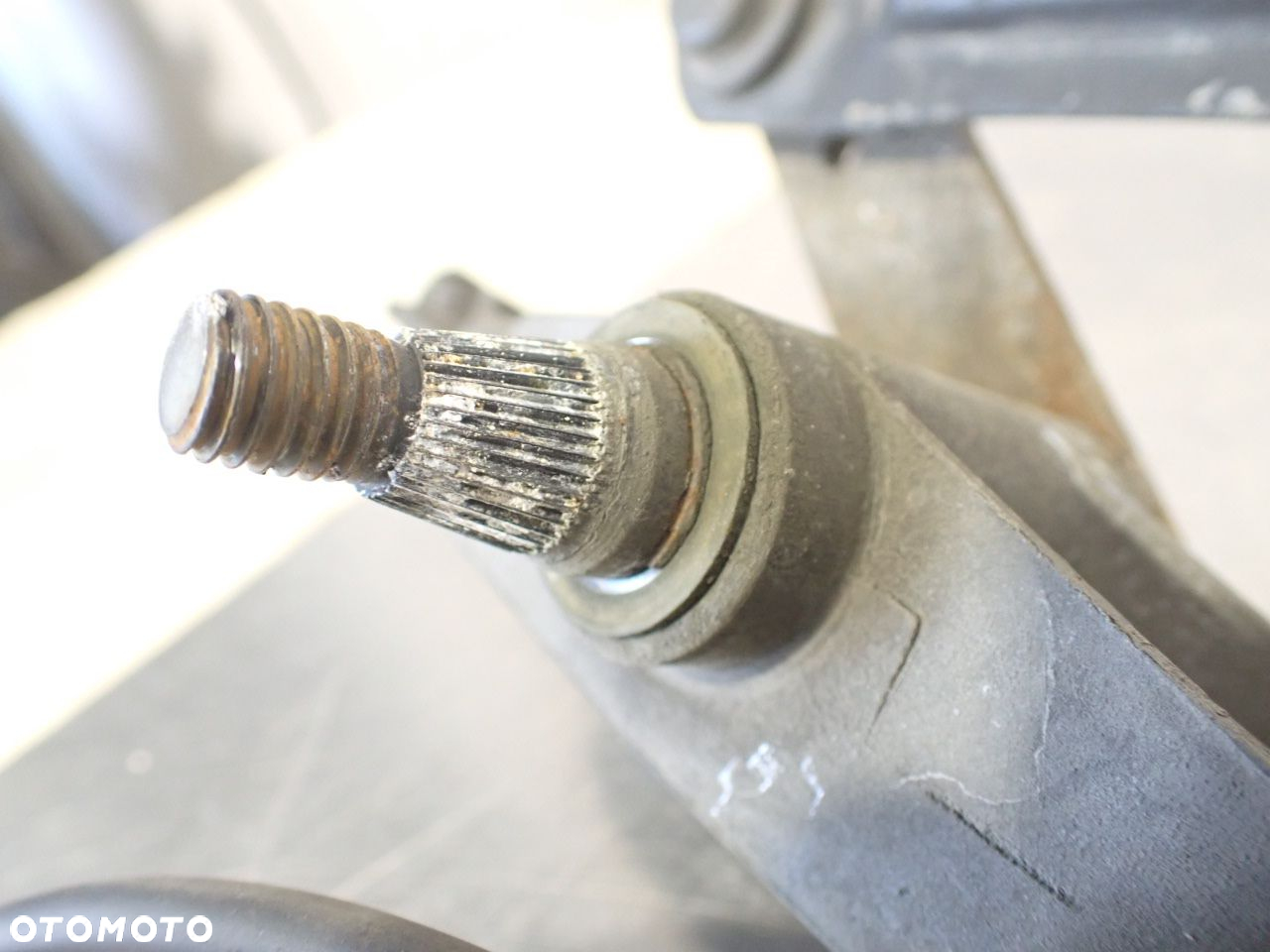 MECHANIZM WYCIERACZEK PRZÓD IVECO STRALIS 403945 - 6