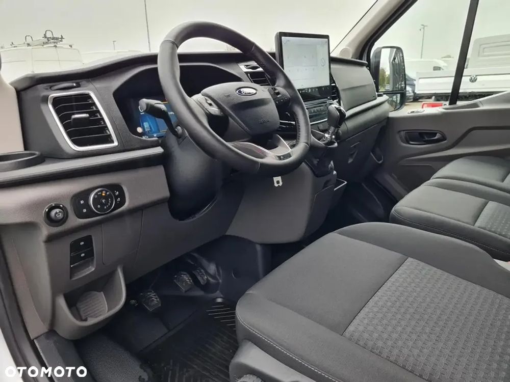 Ford FORD TRANSIT TREND PODWOZIE Z KABINĄ BRYGADOWE 2.0 ECOBLUE 130KM M6 FWD SKRZYNIA 350 L3 - 9