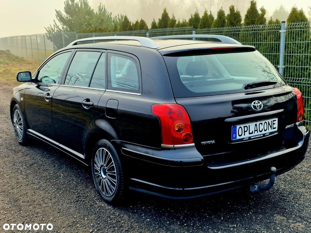 Toyota Avensis 2.0 VVT-i Executive - 4