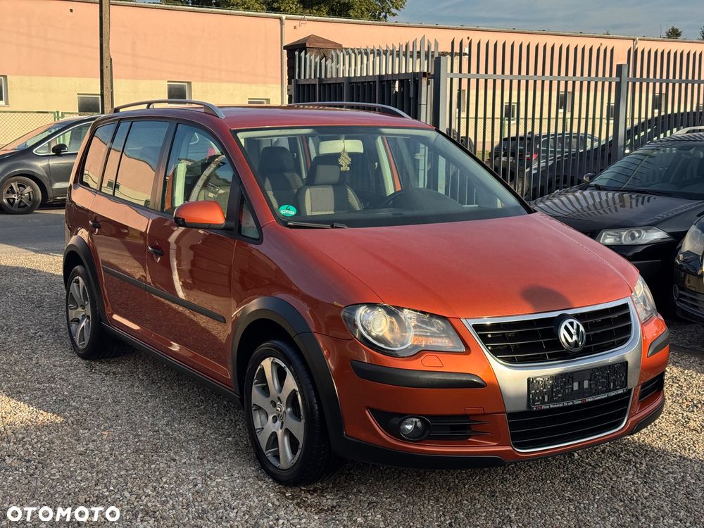 Volkswagen Touran - 5