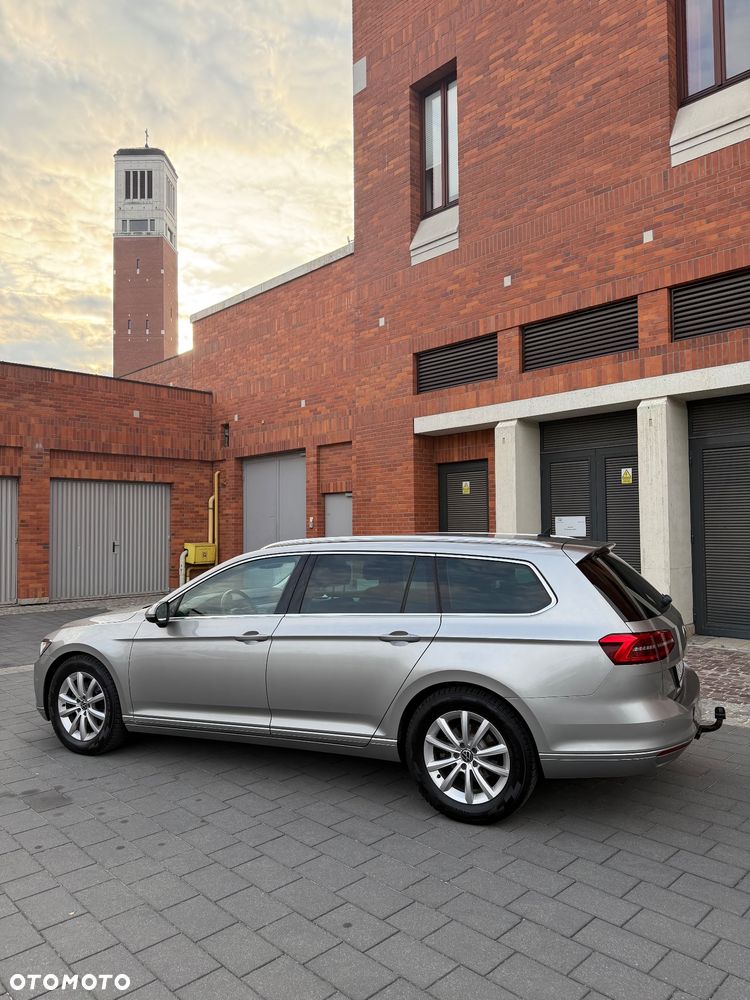 Volkswagen Passat - 29