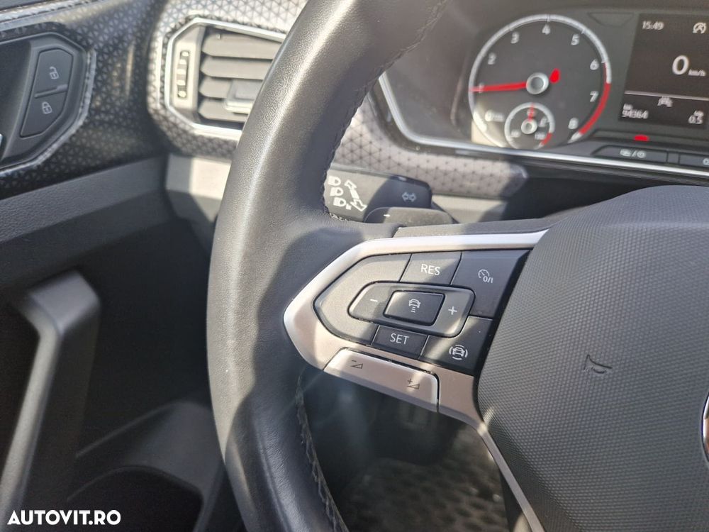 Volkswagen T-Cross - 12