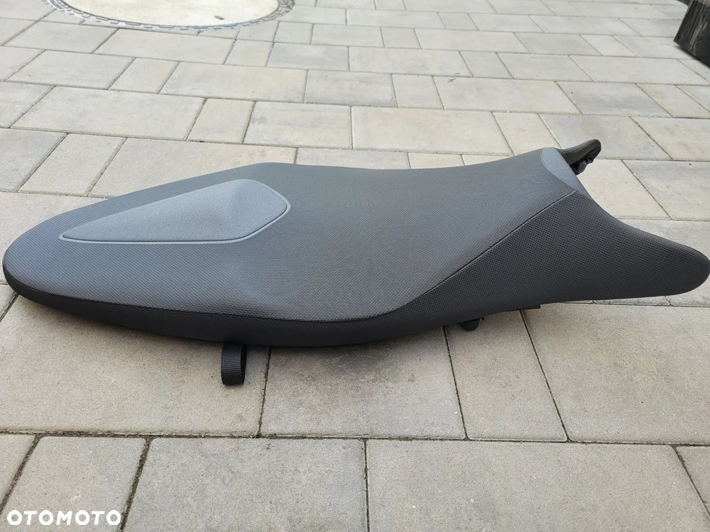 Kanapa, fotel, siedzenie Suzuki Gladius 650 - 2