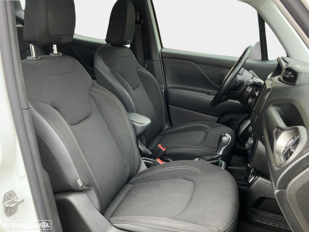 Jeep Renegade 1.3 T Limited S DCT - 13