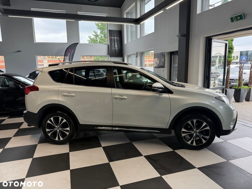 Toyota RAV4 - 4