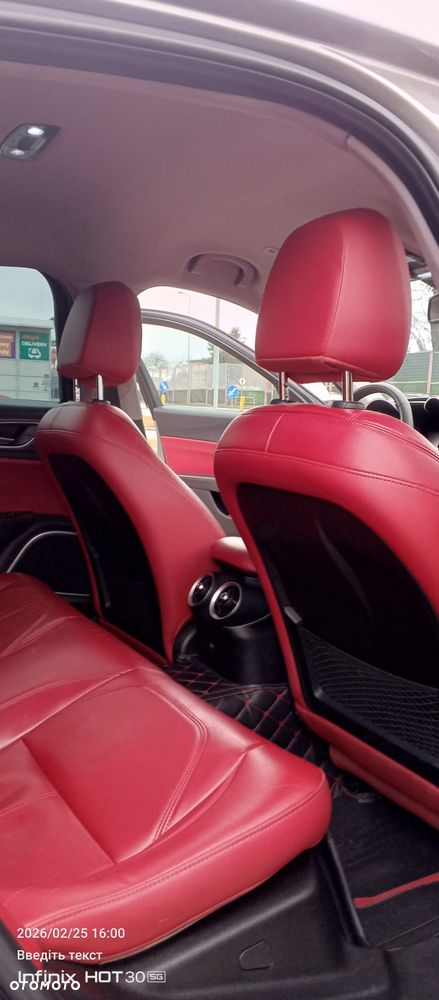 Alfa Romeo Giulia 2.0 Turbo 16V AT8 Veloce Ti - 15