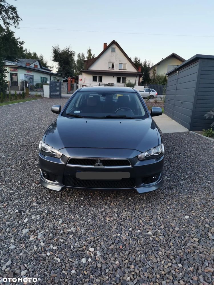 Mitsubishi Lancer - 2