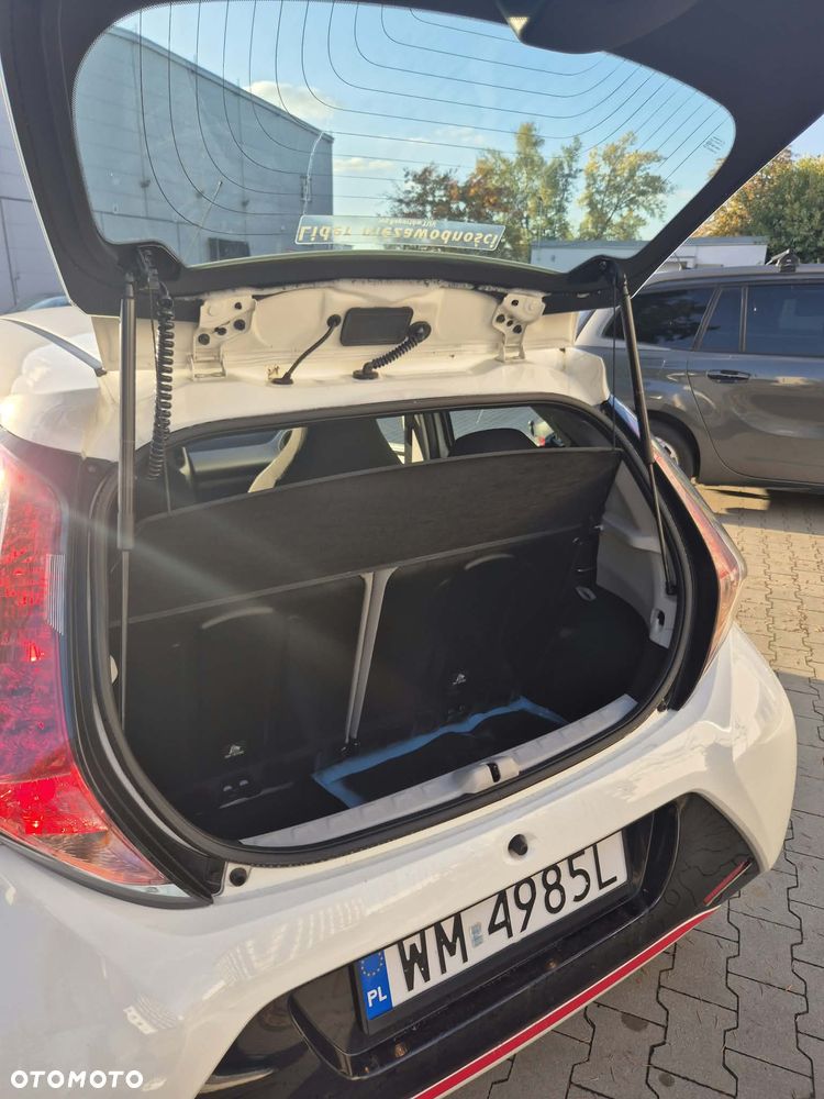 Toyota Aygo x-play - 16