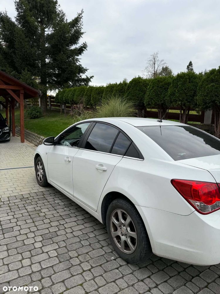 Chevrolet Cruze 2011 photo 4