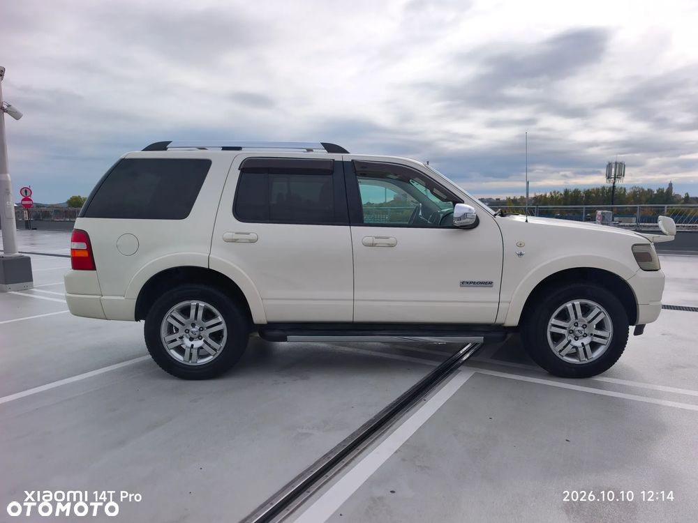 Ford Explorer - 12