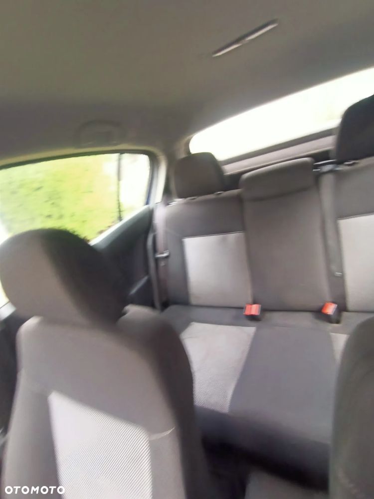 Opel Astra - 16