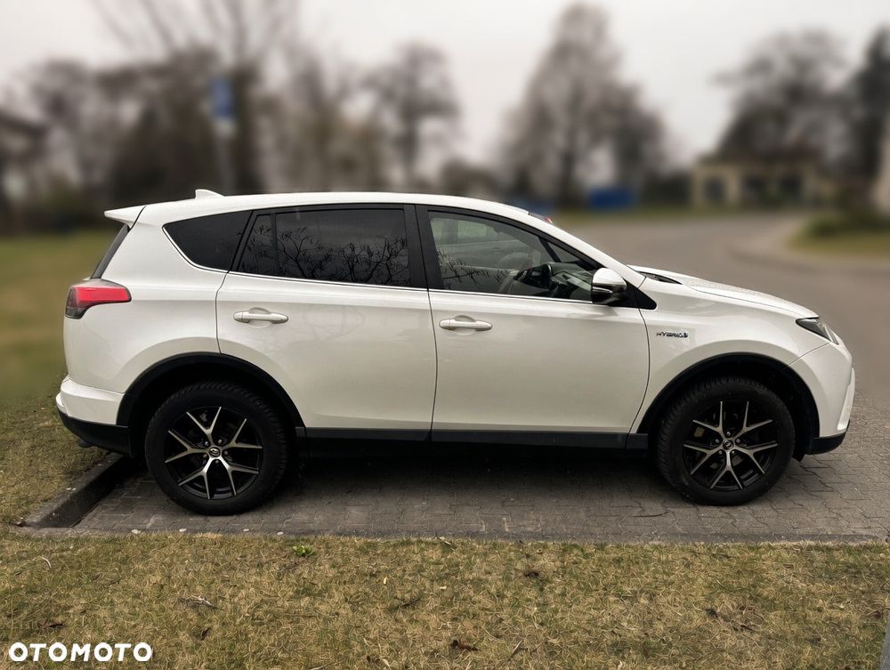Toyota RAV4 Hybrid Premium 4x2 - 3