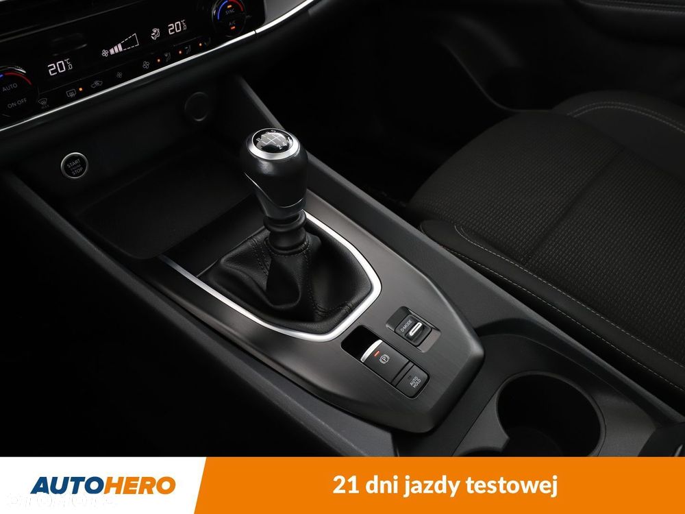 Nissan Qashqai 1.3 DIG-T MHEV Tekna - 24