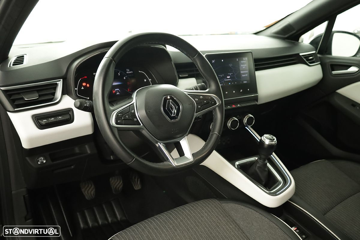 Renault Clio 1.0 TCe Techno Bi-Fuel - 7