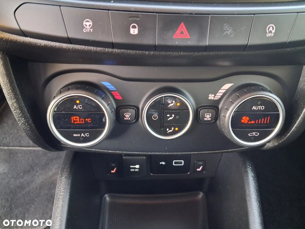 Fiat Tipo 1.4 T-Jet 16v Easy - 22