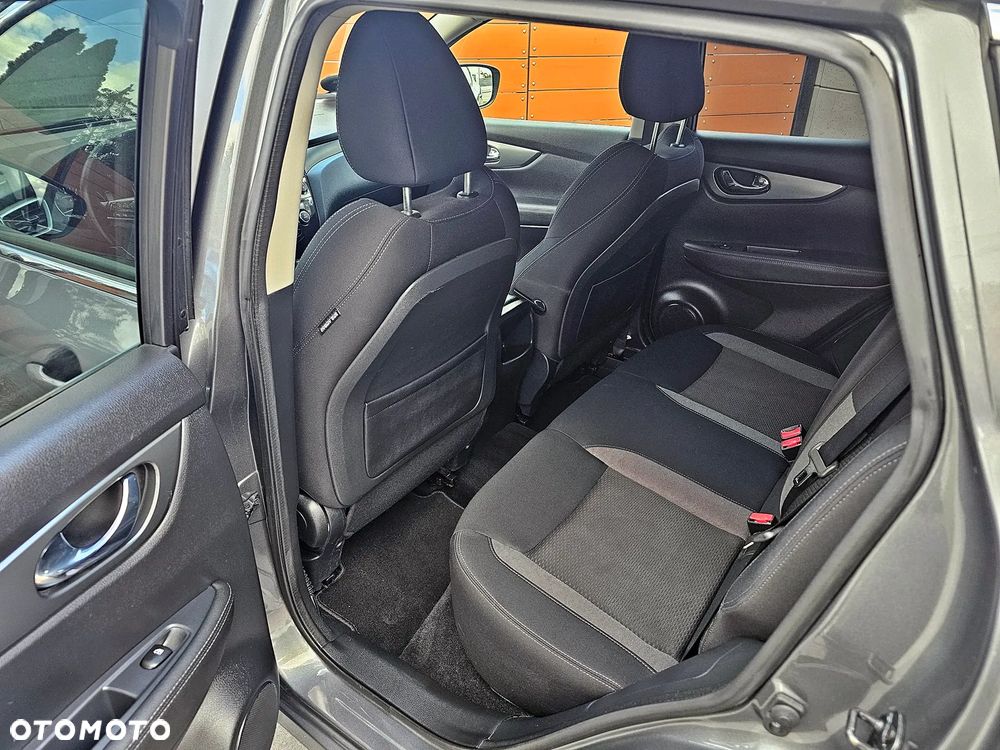 Nissan Qashqai 1.3 DIG-T N-CONNECTA - 16