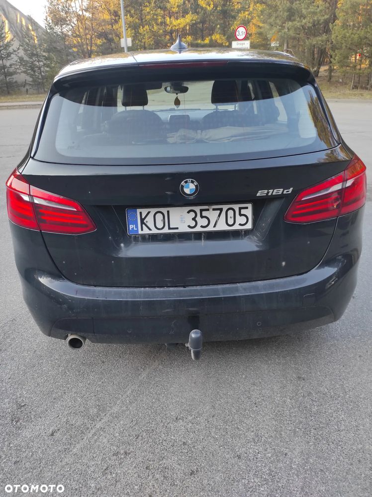 BMW Seria 2 218d - 5