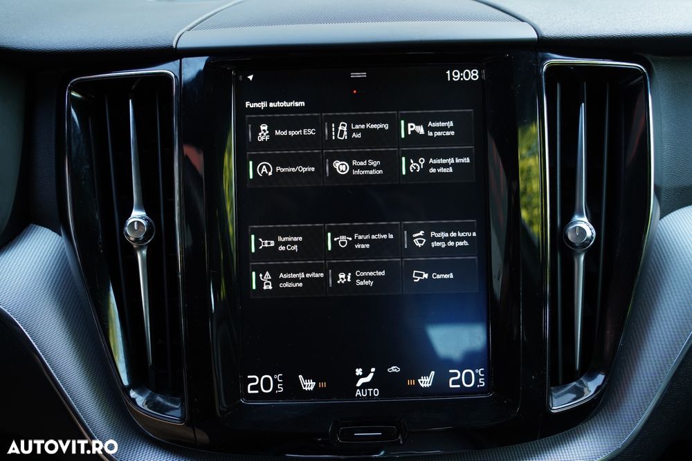 Volvo XC 60 D4 AWD Geartronic RDesign - 24
