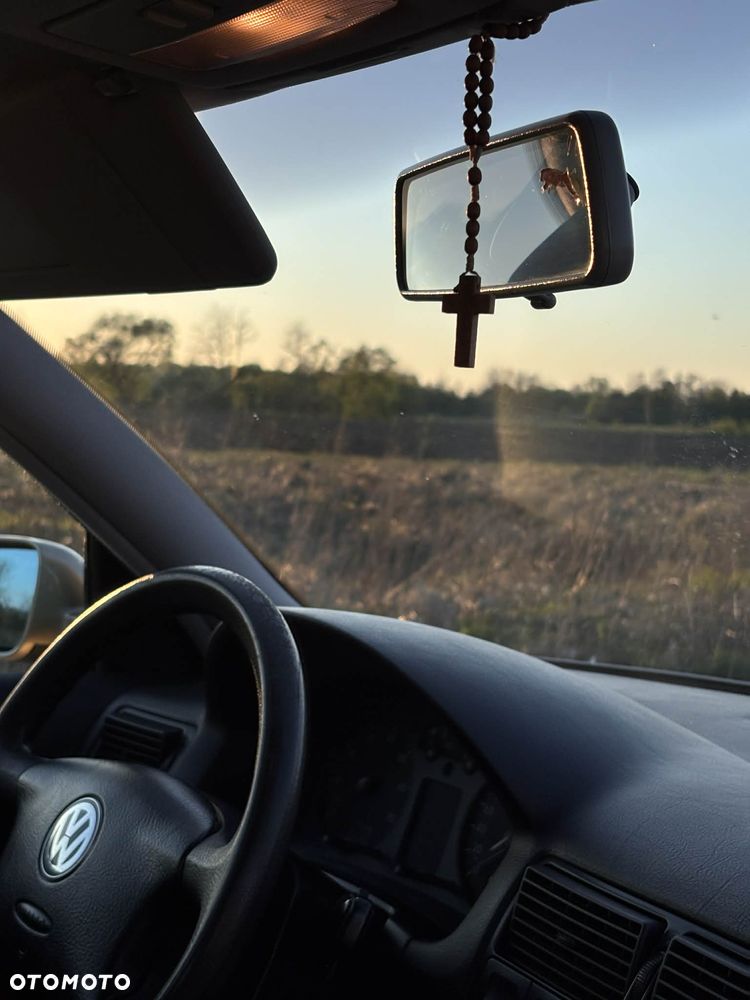 Volkswagen Golf 1.6 Q - 9