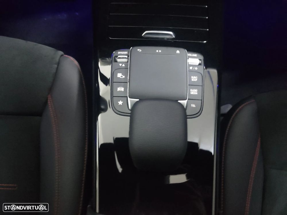 Mercedes-Benz A 250 e AMG Line - 10